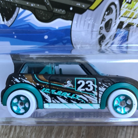 Hot Wheels Car Mini Cooper S Challenge 2/5 Mattel New HW Winter 2023 Hotwheels - Picture 4 of 6